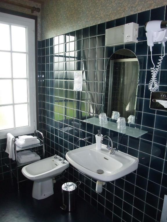 Hotel Des Biches Nuaille Room photo